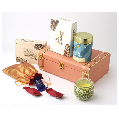 Loyka Reusable Peach Trunk with Assorted Nut & Choco Delicacies